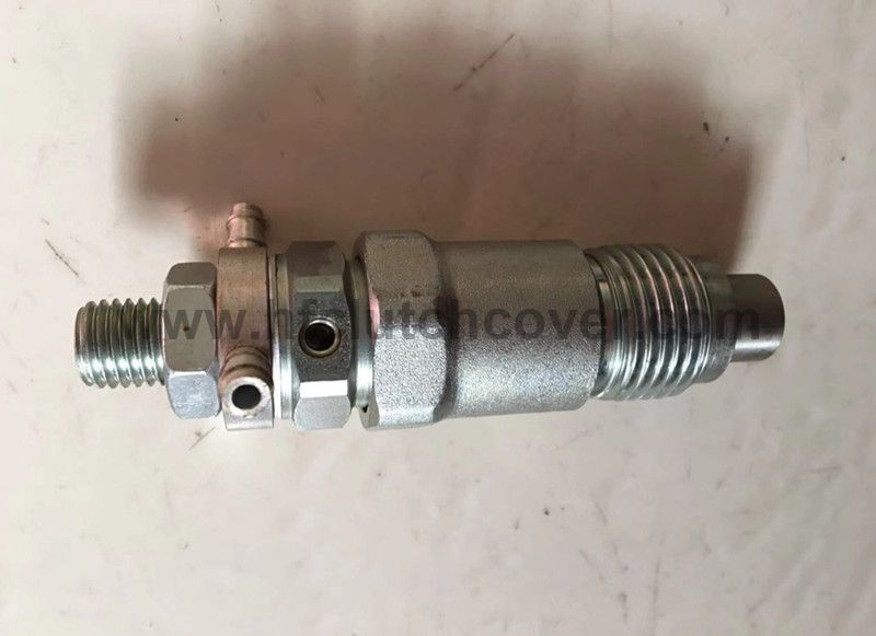 15221-53000, 15271-53002 Fuel Injector For KUBOTA diesel engine V1902 D905 D850 D950 Z750 V1702