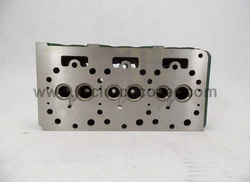 Kubota D750 Engine Cylinder Head For B6100 B7100 Tractor