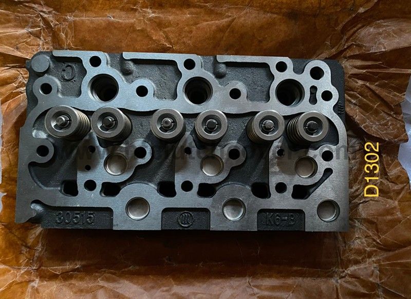 kubota D1302 diesel engine cylinder head