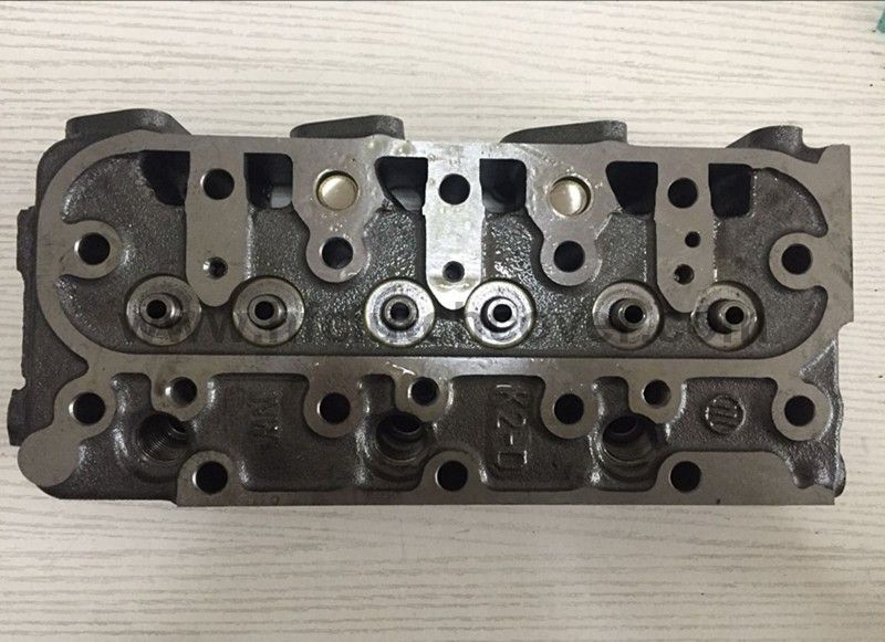 KUBOTA D905 ENGINE CYLINDER HEAD 16020-03040