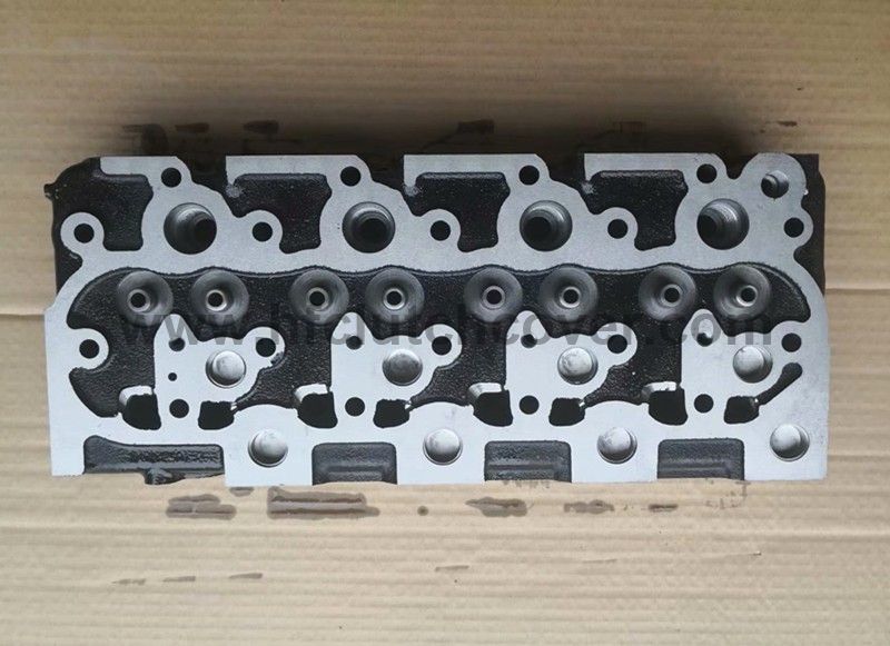 Kubota engine V1702 cylinder head 15422-03040 bobcat 6660966