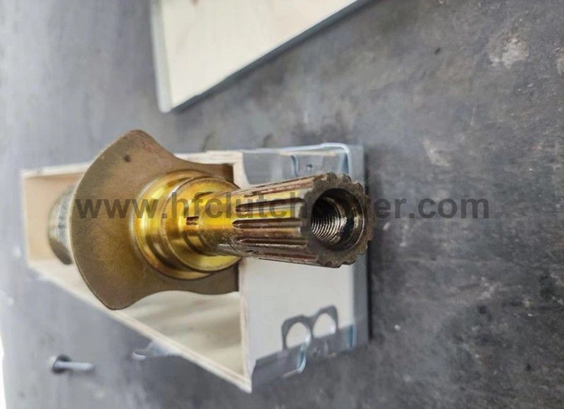 KUBOTA engine V1505 crankshaft